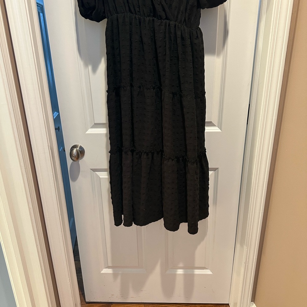 Versatile Black Maxi Dress with Short puffed sleeves - like new! - Picture 4 of 7